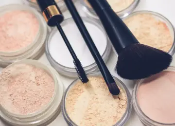 Consejos y trucos para usar brochas de maquillaje