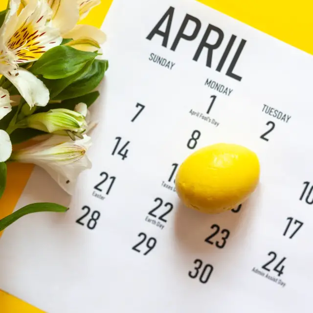 Calendario de Abril 2025 en Perú